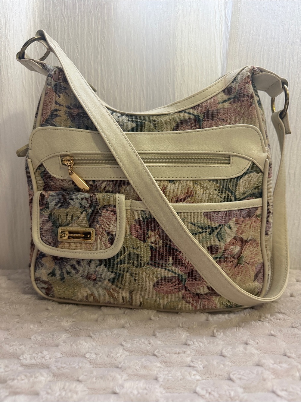Cream-Trim Floral Tapestry Crossbody Bag - Neutral Floral